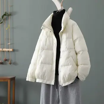 2023 Yeni Kış Kadın Beyaz Ördek uzun kaban Rahat Gevşek Sıcak Aşağı Dış Giyim Kadın Düğmeleri fermuarlı ceket Standı Yaka Bayanlar M37