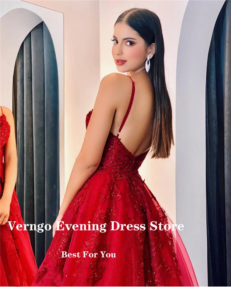 Verngo Sparkly Glitter Kırmızı Tül Uzun balo kıyafetleri Spagetti Sapanlar Dantel Aplike Sevgiliye Sweep Tren Abiye giyim 2021 - 1